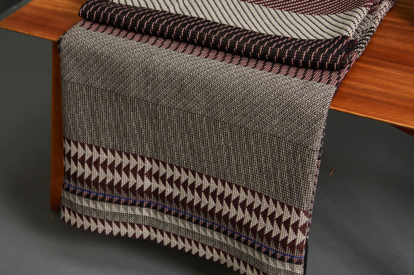 Vinaccia Throw