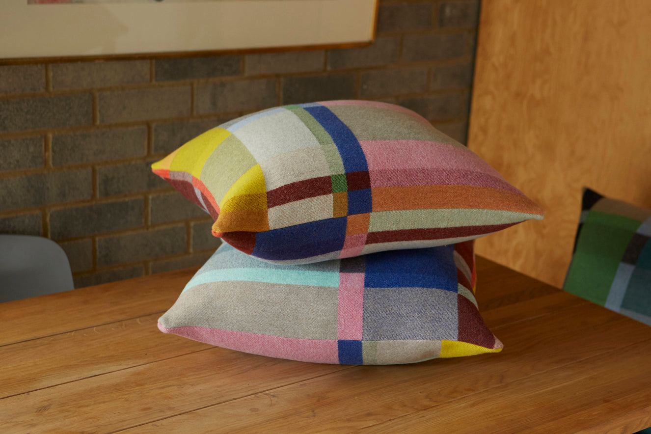 Lloyd Cushion